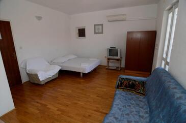 Apartamenty z parkingiem Makarska - 12211