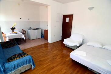 Apartamenty z parkingiem Makarska - 12211