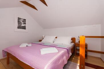 Haus mit Pool für Familien Bol, Brac - 12228