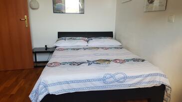 Ferienwohnungen mit Parkplatz Okrug Gornji, Ciovo - 12235