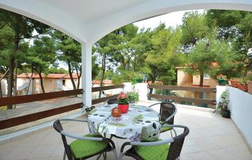 Apartments by the sea Jelsa, Hvar - 12247