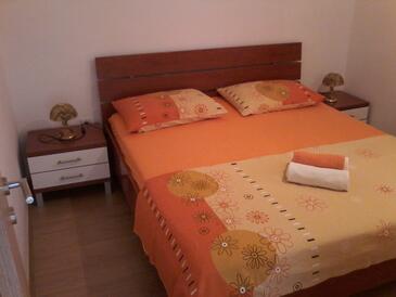 Ferienwohnungen mit Parkplatz Vinisce, Trogir - 12248