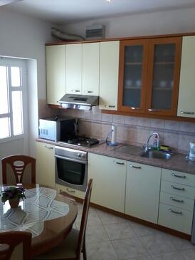 Ferienwohnungen mit Parkplatz Vinisce, Trogir - 12248