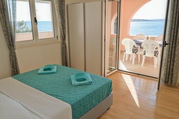 Apartments by the sea Ražanj, Rogoznica - 12280