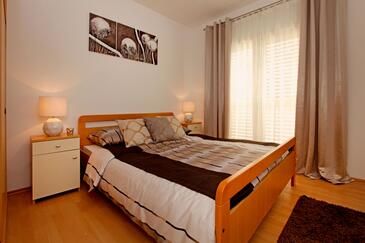 Seaside family friendly house with a swimming pool Vela Luka, Korčula - 12289