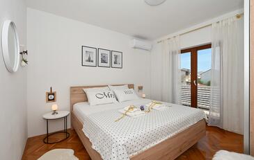 Apartments with parking space Okrug Gornji, Čiovo - 12293