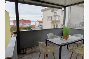 Apartmanok és szobák parkolóhellyel Crikvenica - 12305