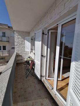 Lägenheter och rum med parkering Crikvenica - 12305