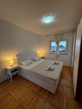 Apartments by the sea Sukošan, Zadar - 12313