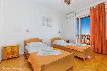 Appartamenti accanto al mare Podgora, Macarsca - Makarska - 12326