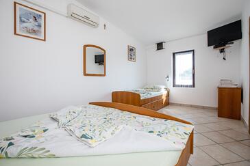 Appartamenti con parcheggio Loparo - Lopar, Arbe - Rab - 12327