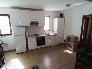 Apartments with terrace Tkon, North Dalmatia