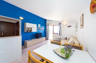 Apartments with terrace Tkon, North Dalmatia
