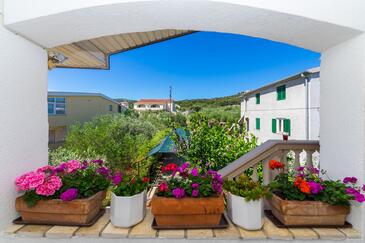 Apartments with terrace Tkon, North Dalmatia