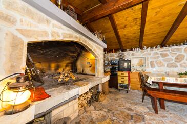 Apartments with terrace Tkon, North Dalmatia