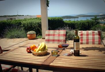 Apartments with parking space Hvar - 12353