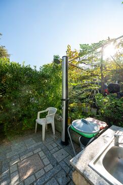 Apartments with terrace Kampor, Kvarner