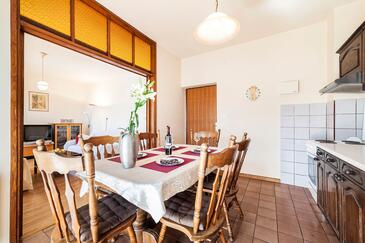 Family friendly seaside apartments Zaton, Krka - 12416