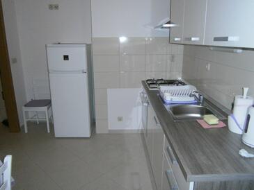 Apartamente cu parcare Basina, Hvar - 12420