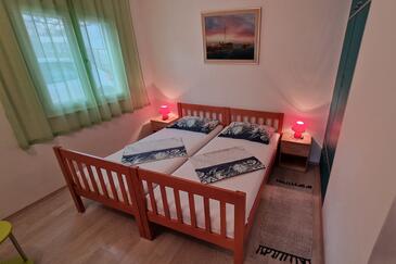 Apartments with parking space Mavarštica, Čiovo - 12435