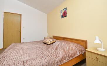 Apartamentos y estudios Baška Voda, Dalmacia Central