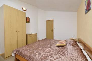 Apartamentos y estudios Baška Voda, Dalmacia Central