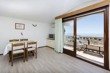 Apartamentos y estudios Baška Voda, Dalmacia Central