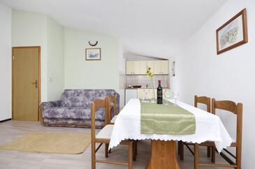 Apartamentos y estudios Baška Voda, Dalmacia Central