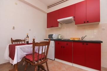 Apartamentos y estudios Baška Voda, Dalmacia Central