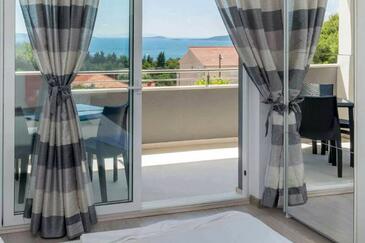 Apartmani s bazenom pogodni za obitelji s djecom Seget Vranjica, Trogir - 12476