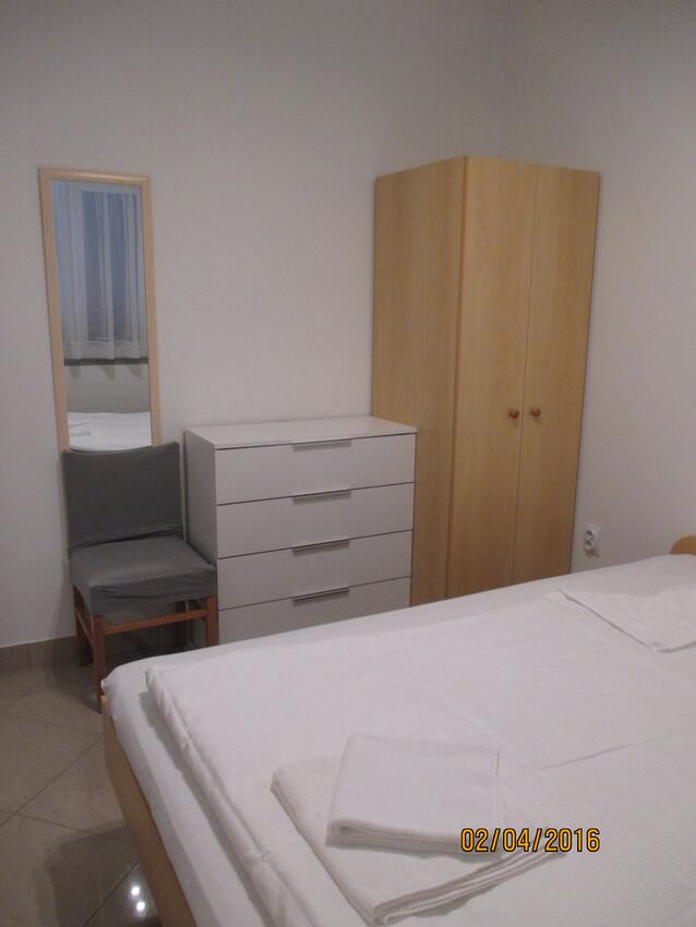 AS-12500-a - Alloggi privati - Appartamenti con Internet Necujam, Solta
