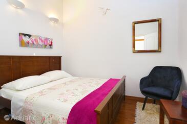 Apartments by the sea Okrug Donji, Čiovo - 12502