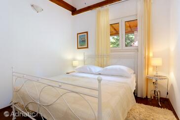 Apartments by the sea Okrug Donji, Čiovo - 12502