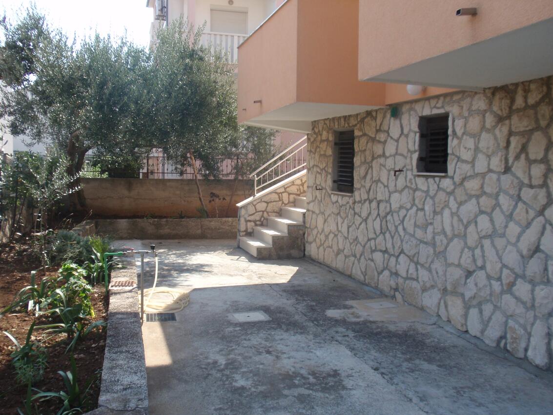 Apartments by the sea Bušinci, Čiovo - 12565