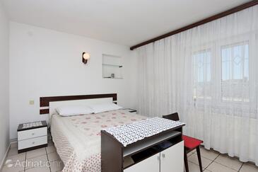 Apartments with WiFi Crikvenica - 12592