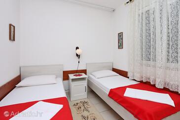 Apartments with WiFi Crikvenica - 12592