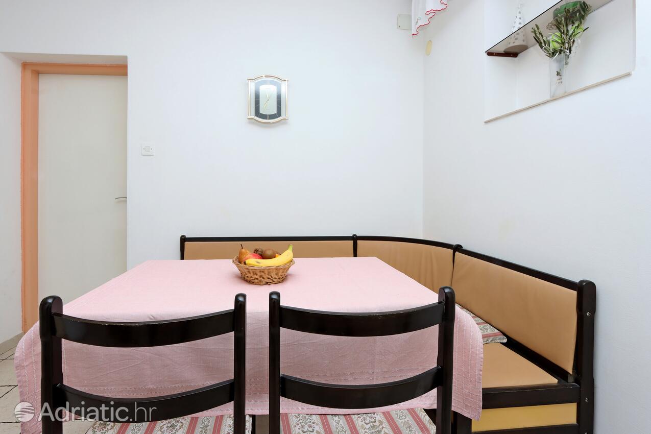 A-12592-a - Private accommodation - Apartments with a parking space Crikvenica