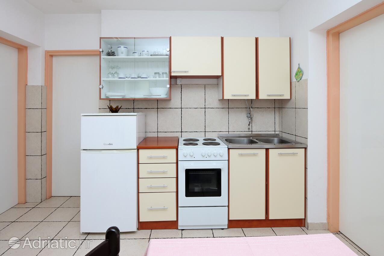A-12592-a - Private accommodation - Apartments with a parking space Crikvenica