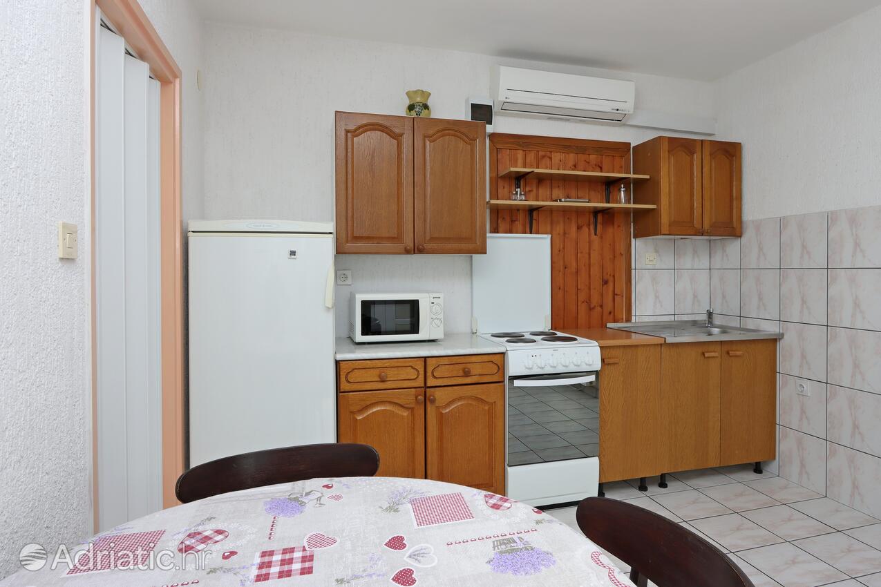 A-12592-c - Private accommodation - Apartments with a parking space Crikvenica