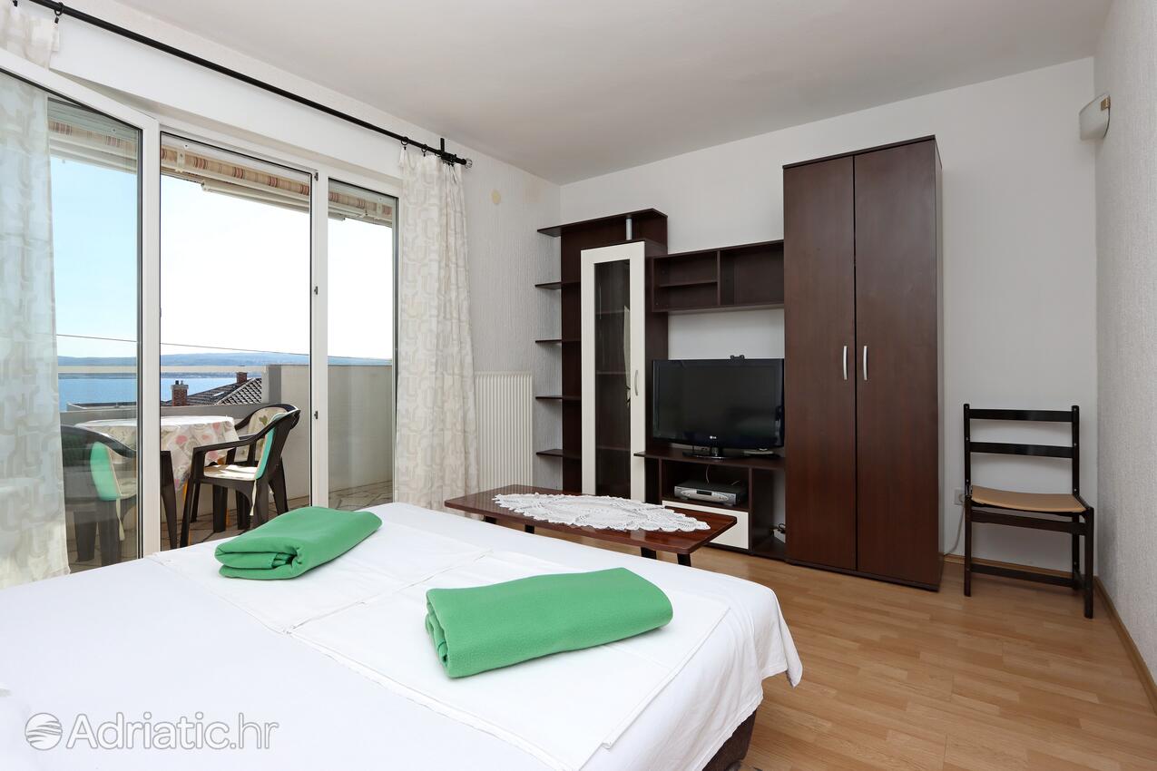 A-12592-d - Private accommodation - Apartments with a parking space Crikvenica