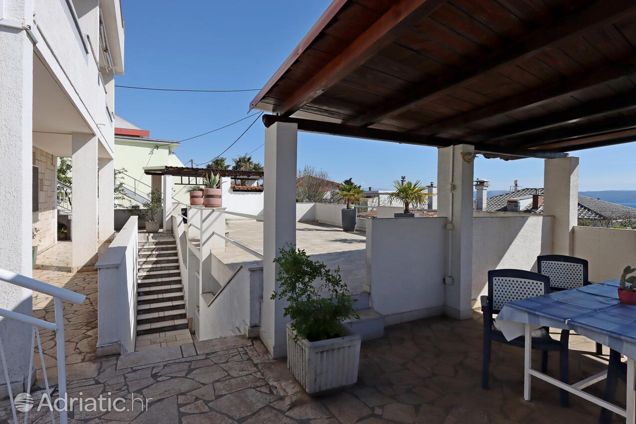 Courtyard - Apartments with a parking space Crikvenica