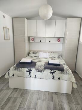 Secluded fisherman's cottage Cove Prnjica, Pag - 12620