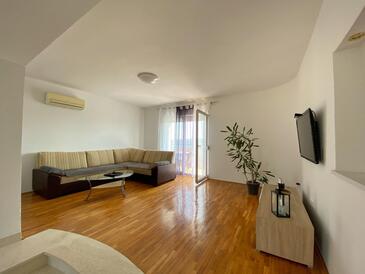 Two bedroom apartment Maslenica, Novigrad (A-12636-a)