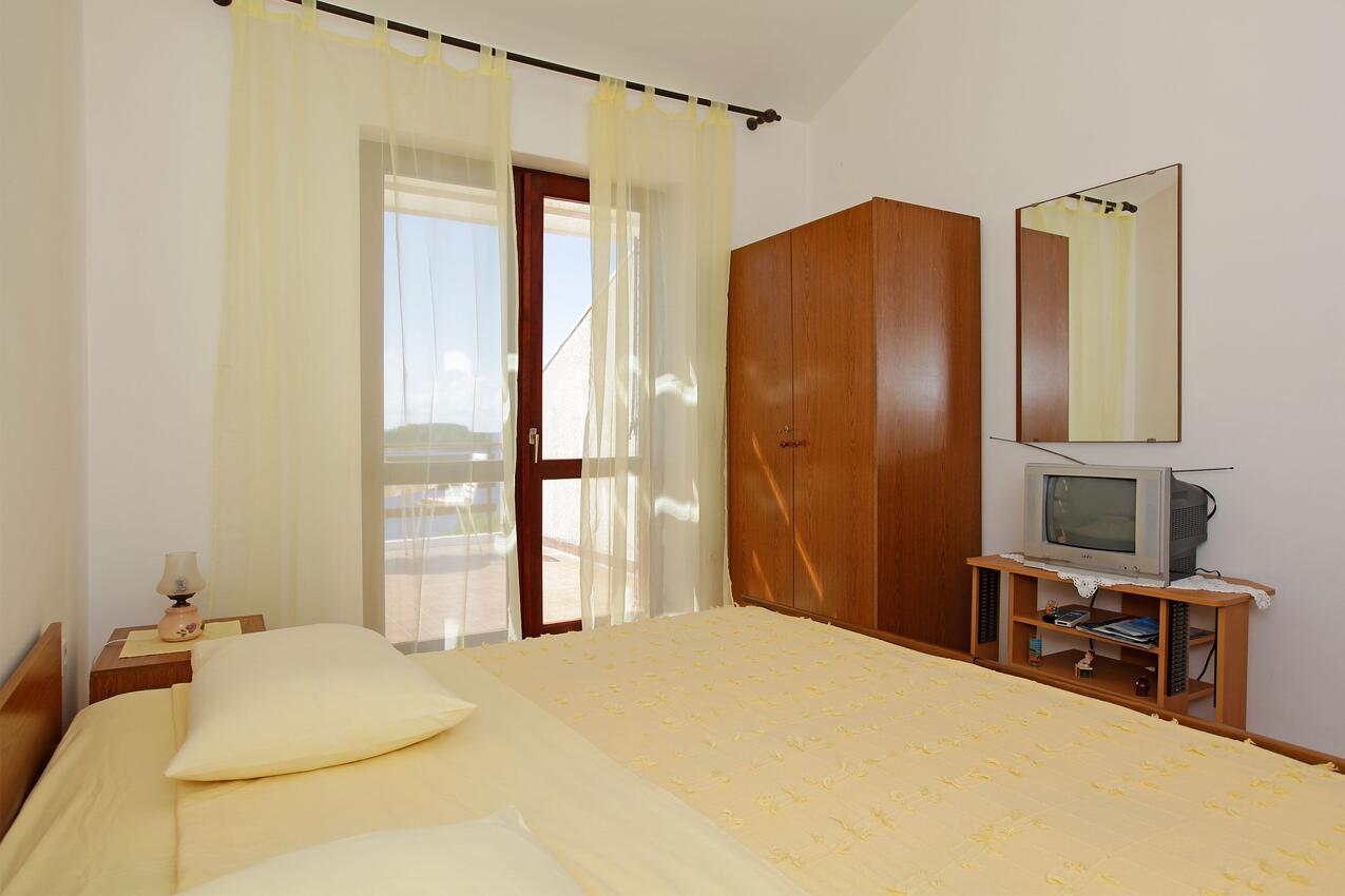 AS-12648-e - Private accommodation - Apartments by the sea Prižba, Korčula