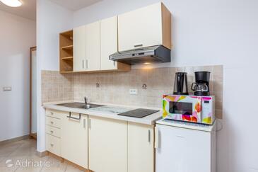 Apartments with parking space Rovinj - 12656