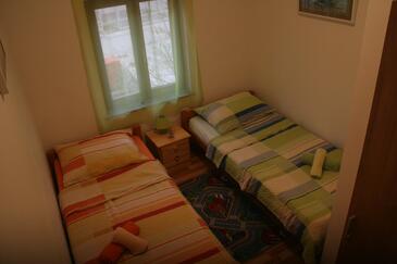 Apartamenty z basenem dla rodzin z dziećmi Sveti Juraj, Senj - 12659