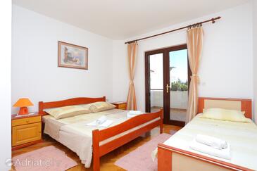 Apartments by the sea Duće, Omiš - 12687