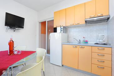 Apartments by the sea Duće, Omiš - 12687