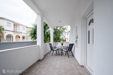 Apartments with parking space Vir - 12692