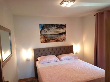 Apartments by the sea Mavarštica, Čiovo - 12696